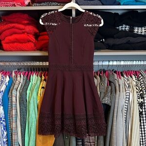 Forever New burgundy sleeveless exposed back zipper closure lined dress size 2